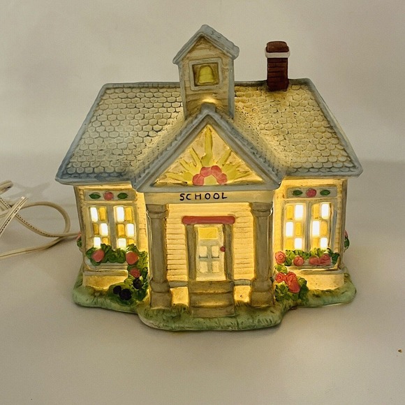 Cottontail‎ Lighted School House Easter Cottage Midwest of Cannon Falls #01378-6 - Picture 2 of 7